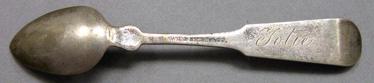 1962.0240.834.002 Salt spoon underside