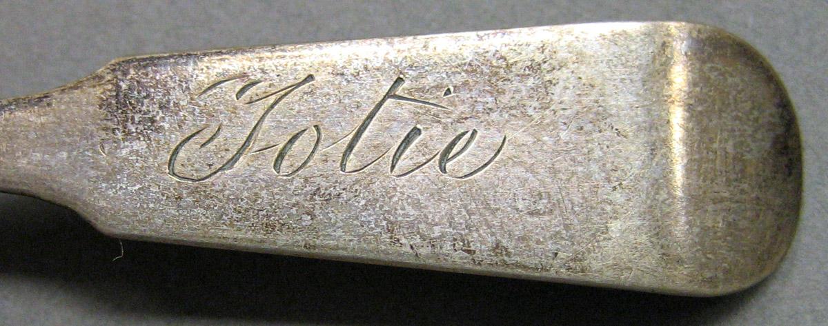 1962.0240.834.002 Salt spoon engraving