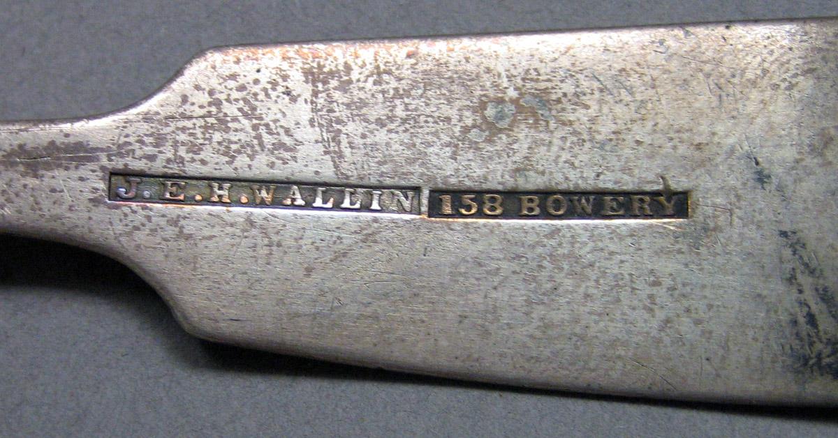1962.0240.835 Mustard ladle mark