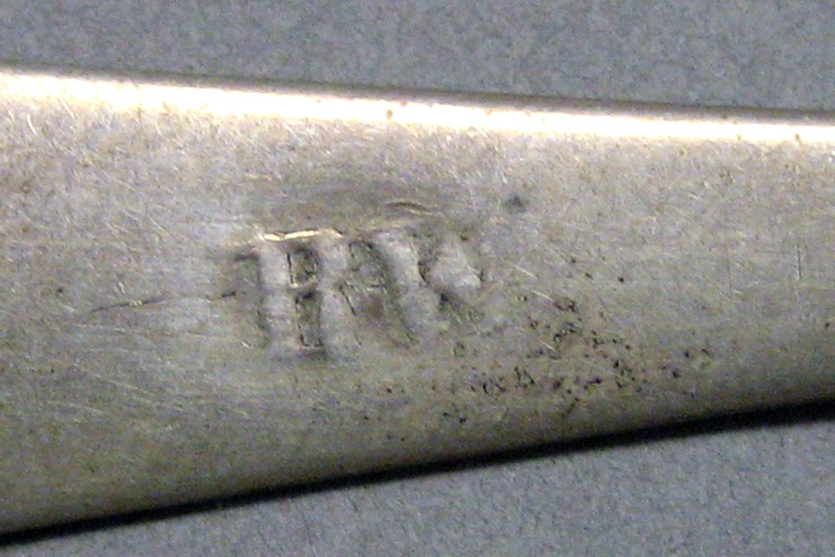1962.0240.836 Salt spoon mark