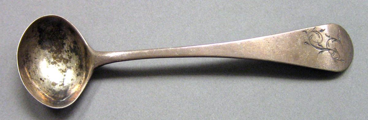 1962.0240.838.001 Salt spoon upper surface