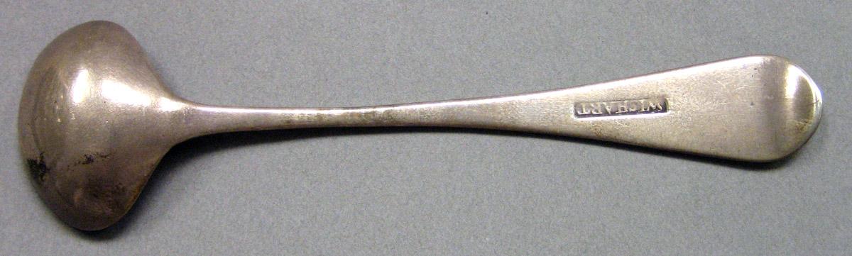 1962.0240.838.002 Salt spoon underside