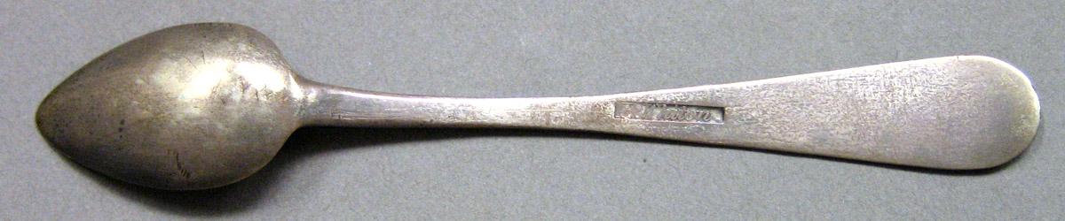 1962.0240.839 Miniature spoon underside