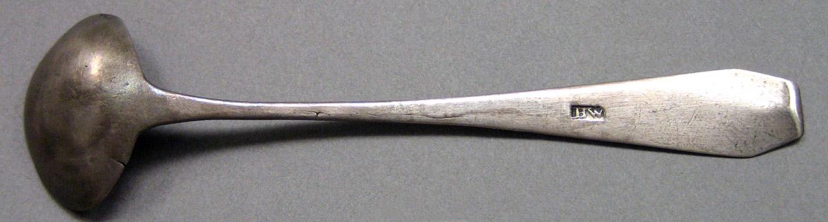1962.0240.842 Salt spoon underside