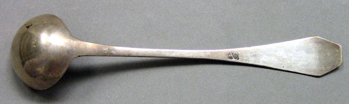 1962.0240.844 Ladle underside