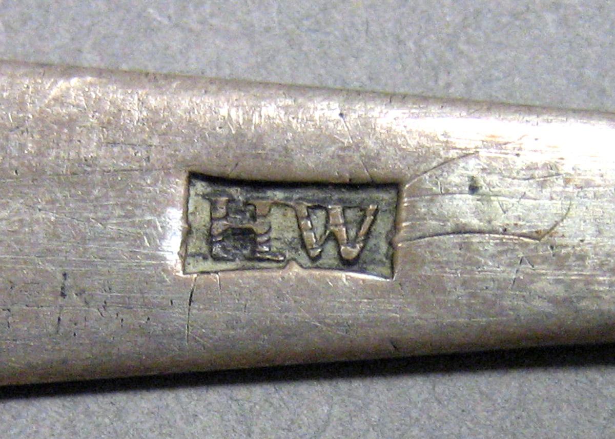 1962.0240.845 Salt spoon mark