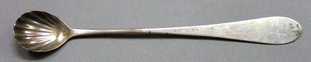 1962.0240.849 Mustard ladle upper surface