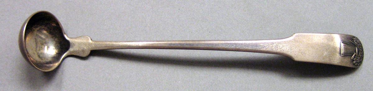 1962.0240.852 Mustard ladle upper surface