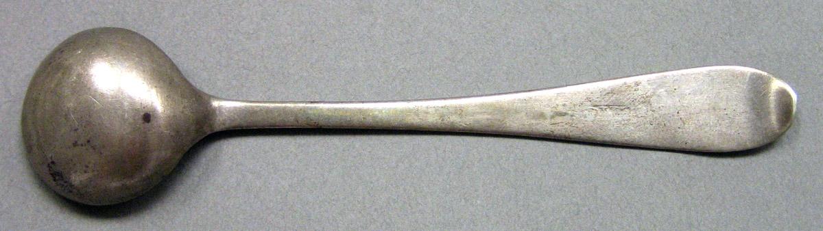 1962.0240.856.001 Salt spoon underside