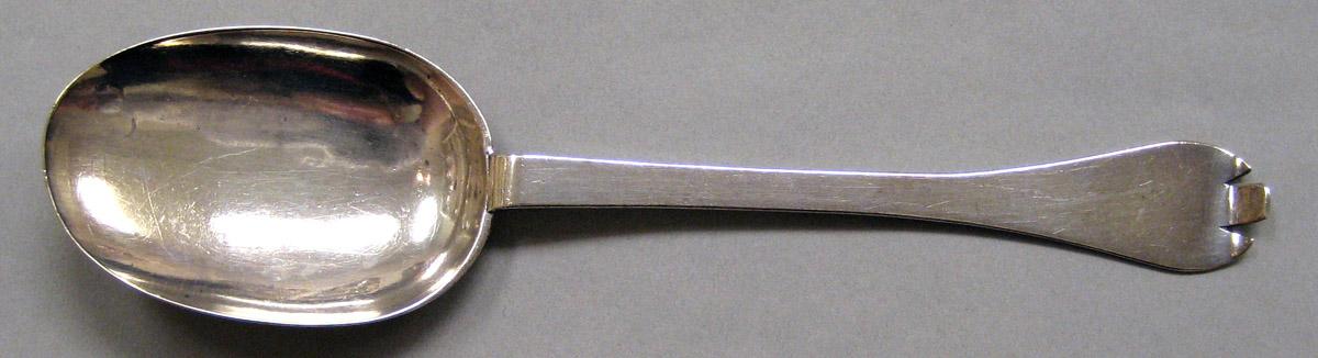 1962.0240.867 Silver Spoon upper surface
