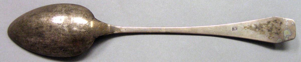 1962.0240.872 Tablespoon underside