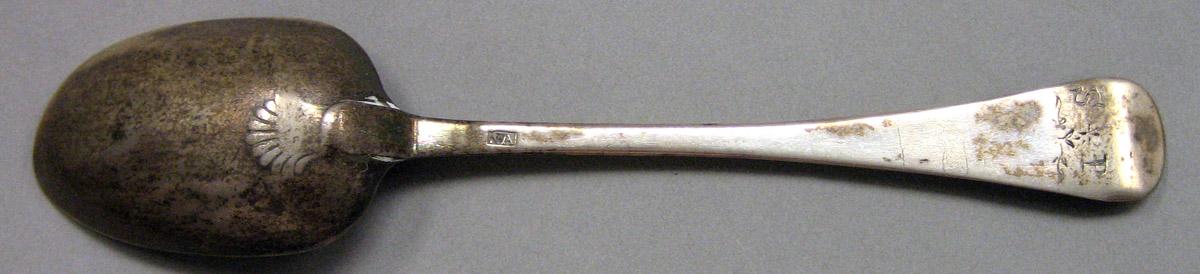 1962.0240.874 Tablespoon underside
