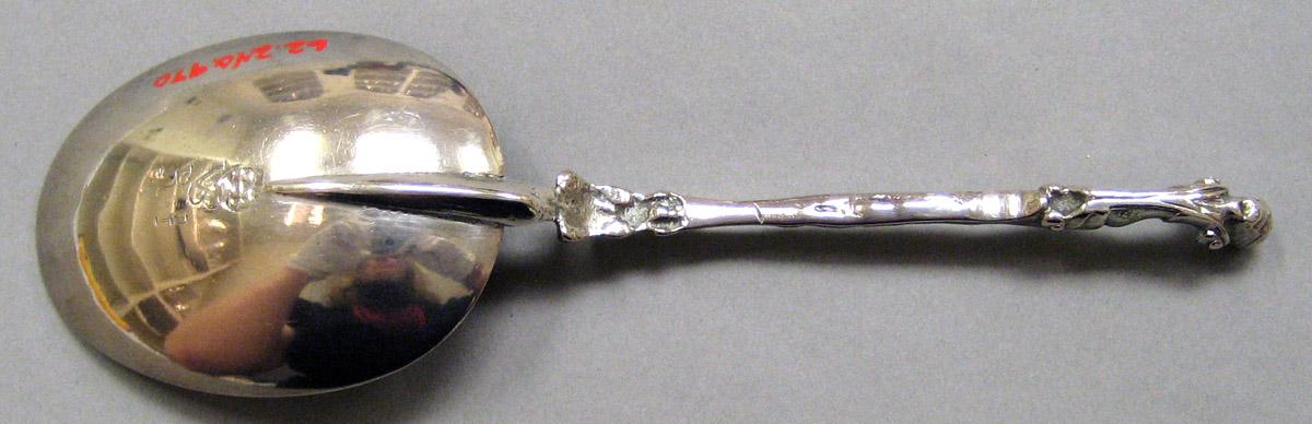 1962.0240.970 Silver Spoon underside