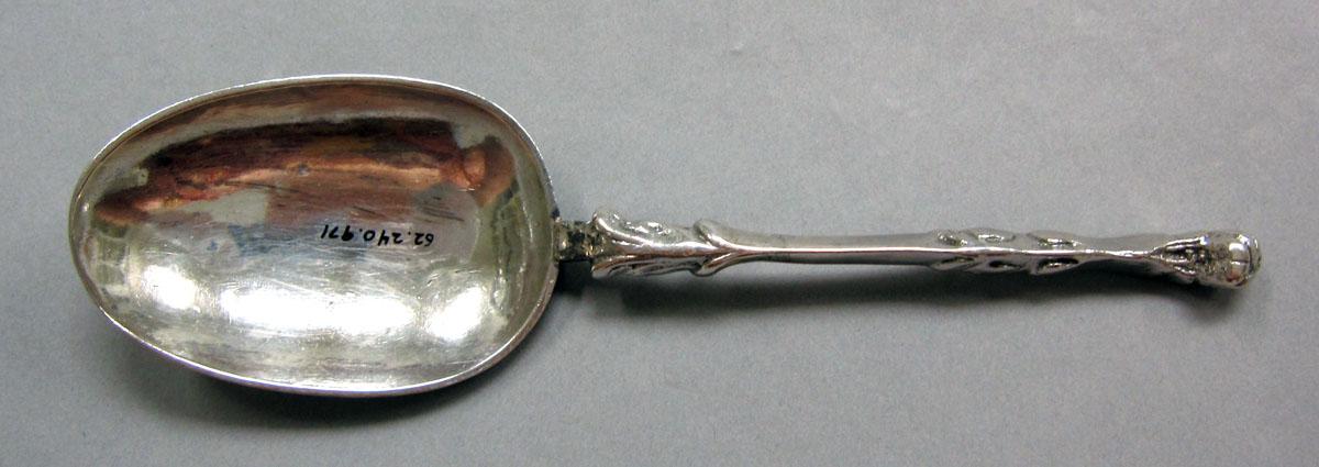 1962.0240.971 Silver Spoon upper surface