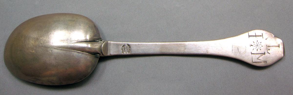1962.0240.975 Silver Spoon underside
