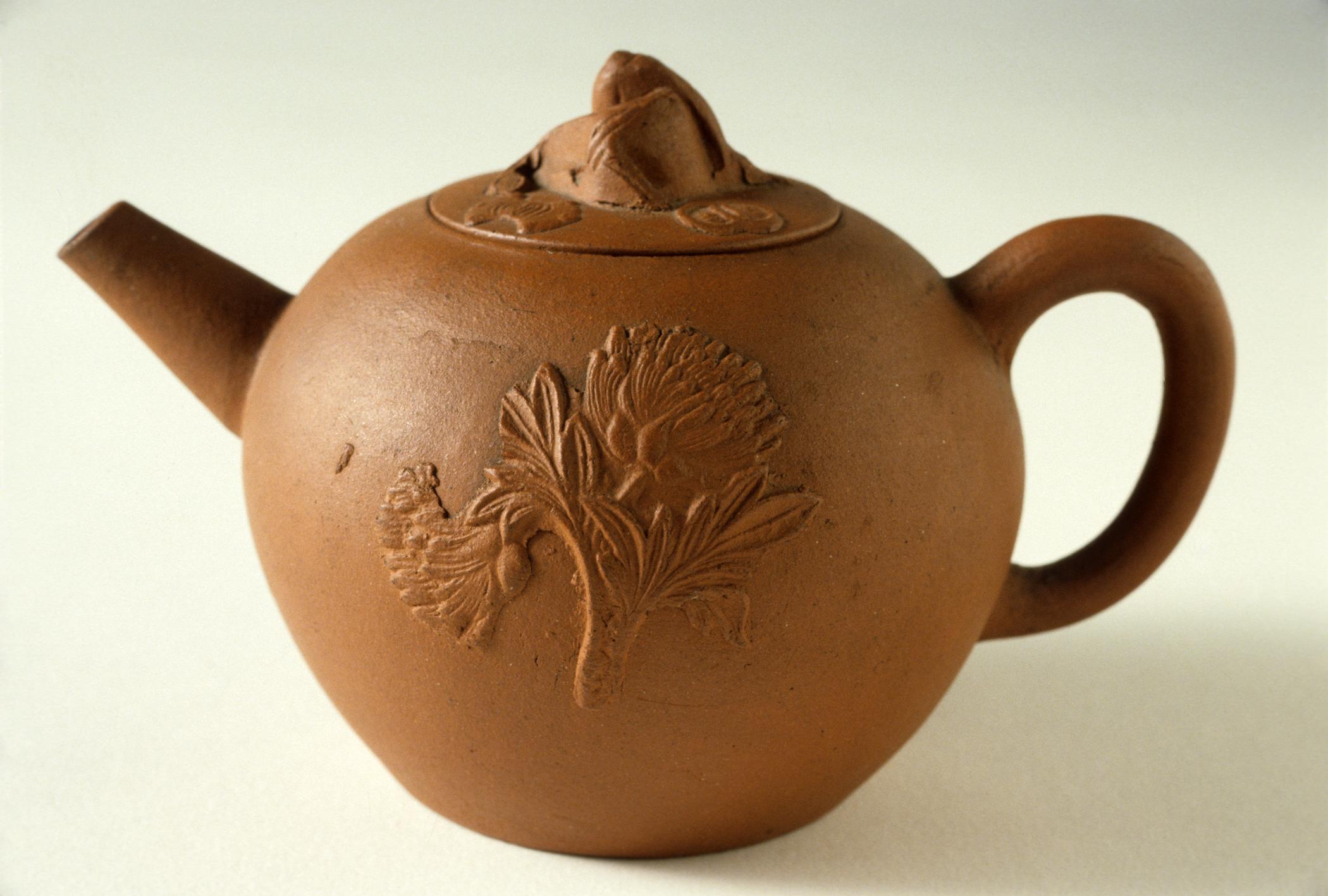 1955.0136.013 A, B Teapot