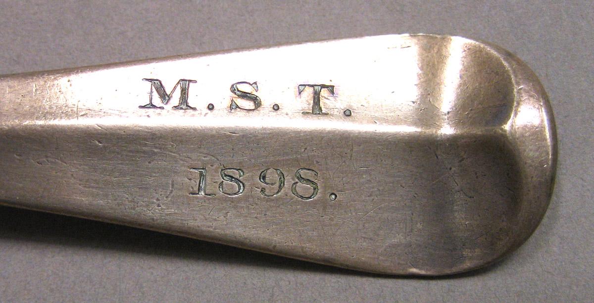 1962.0240.998 Silver Spoon engraving upper surface