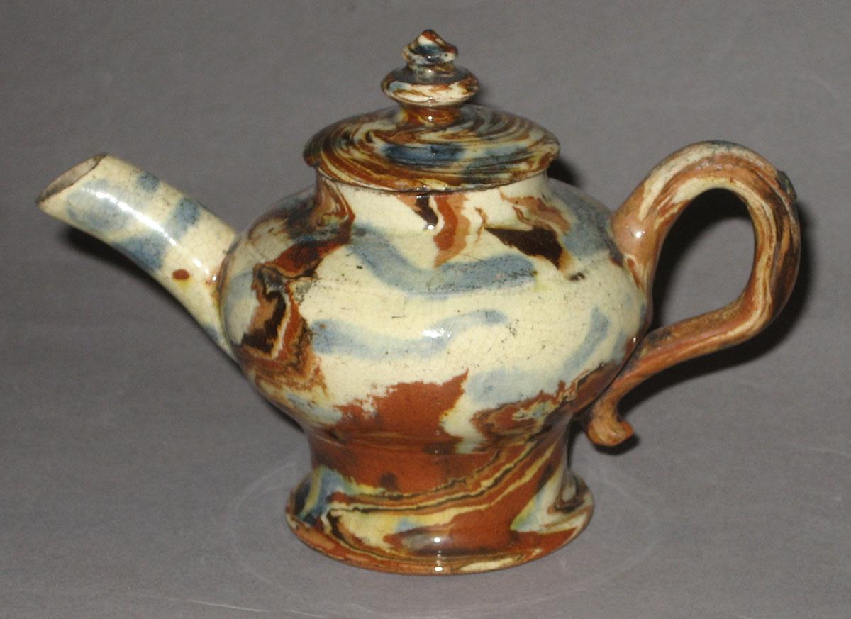 1955.0136.016.002 A, B Teapot