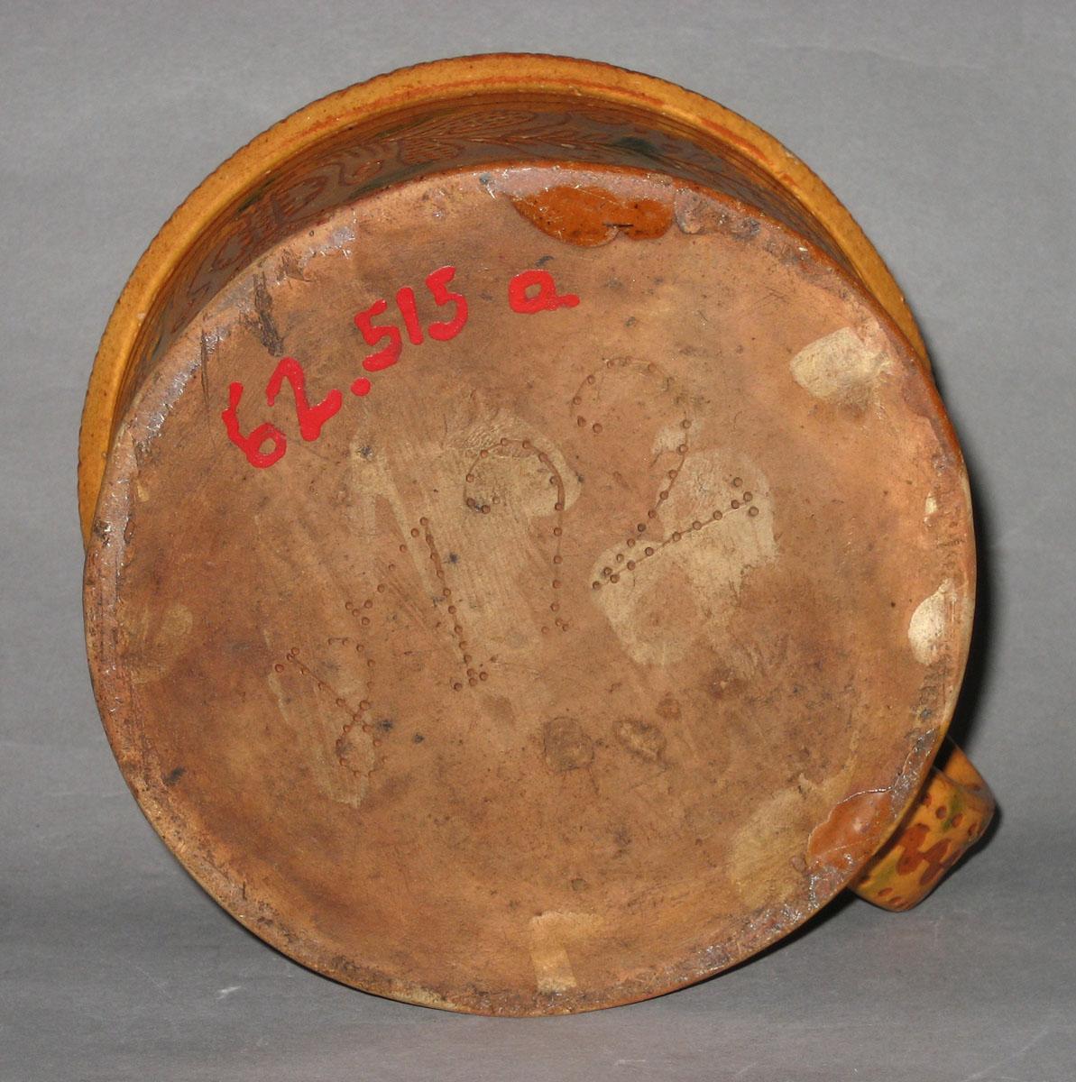 1962.0515 A, B Bowl and Cover (bottom)