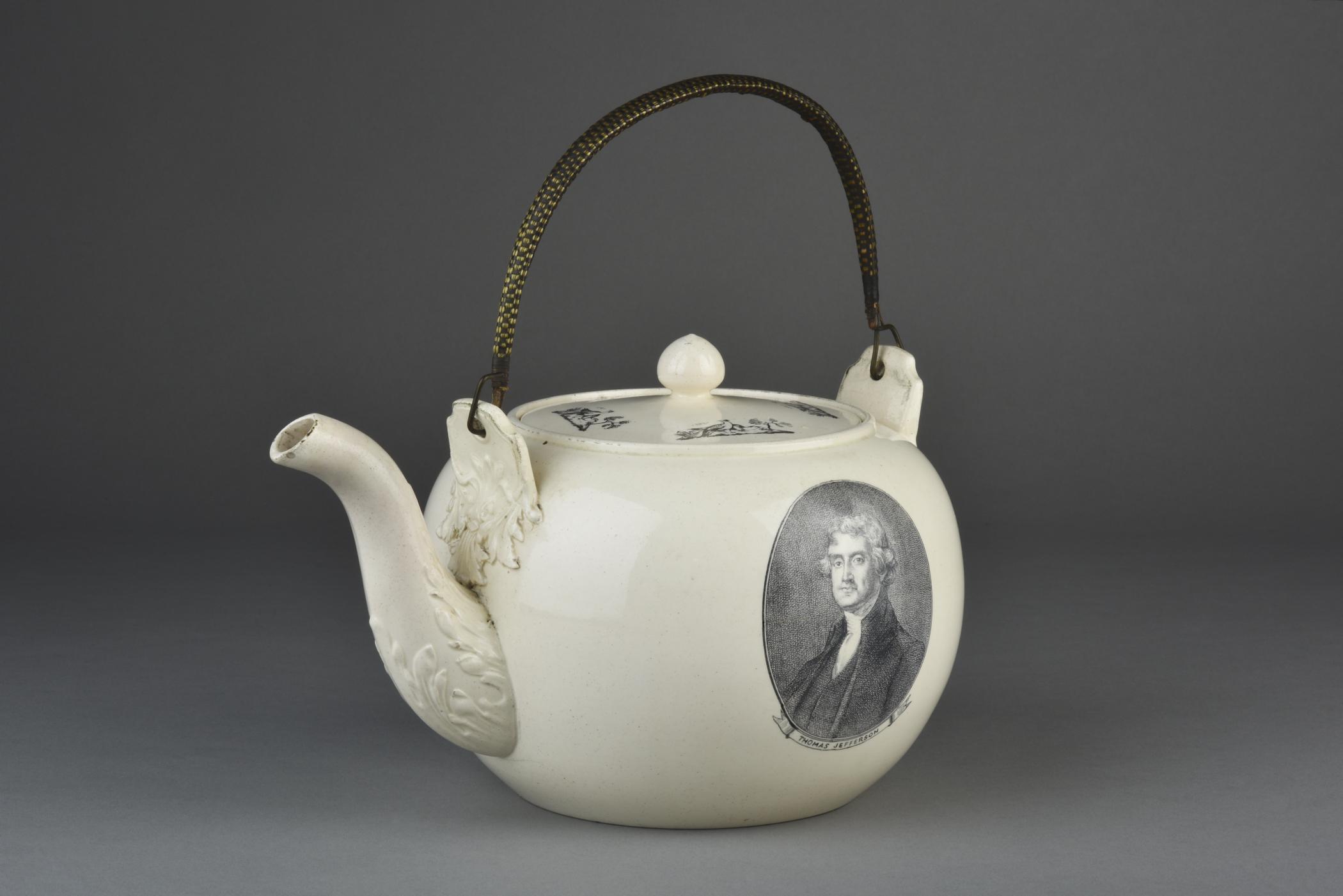 1962.0558 A, B Teapot, view 1