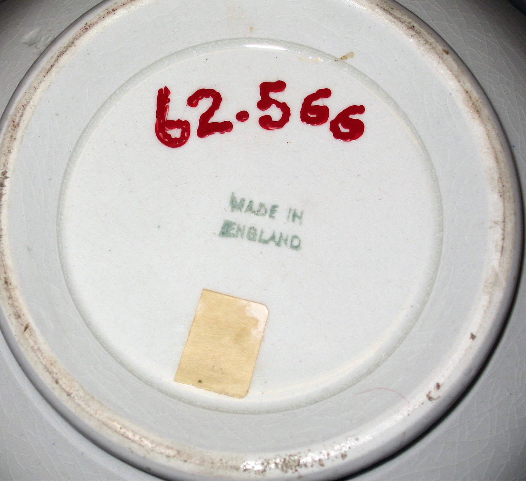 1962.0566 Pearlware bowl (mark)