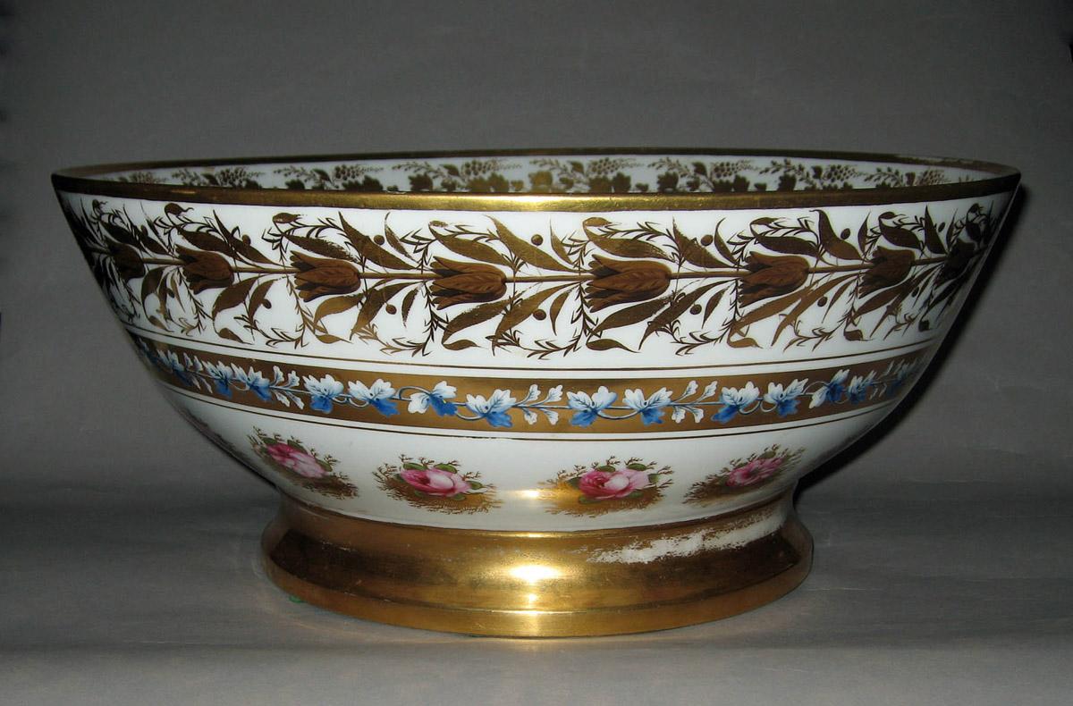 1962.0575 Porcelain punch bowl