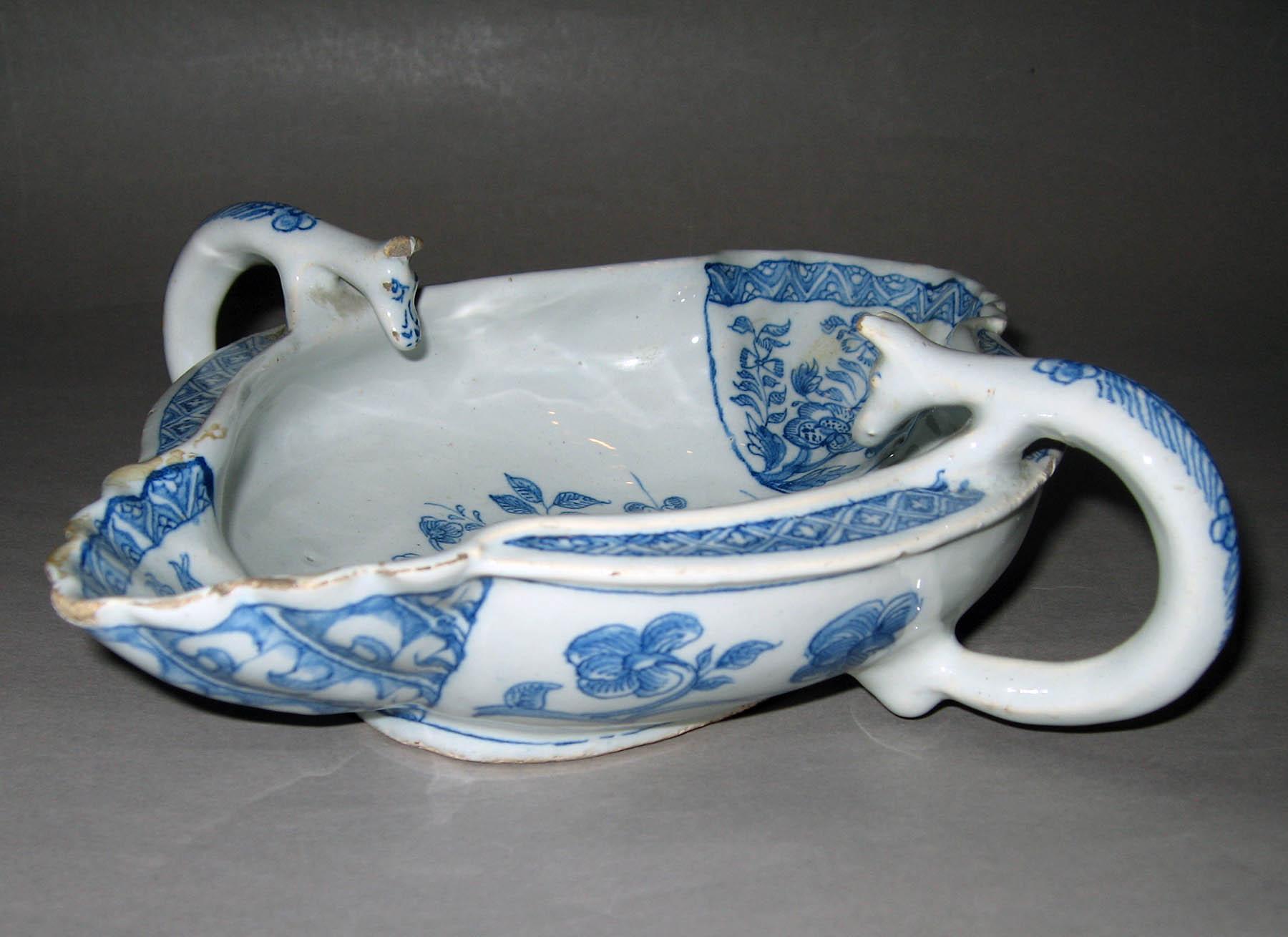 1962.0595 Earthenware sauceboat