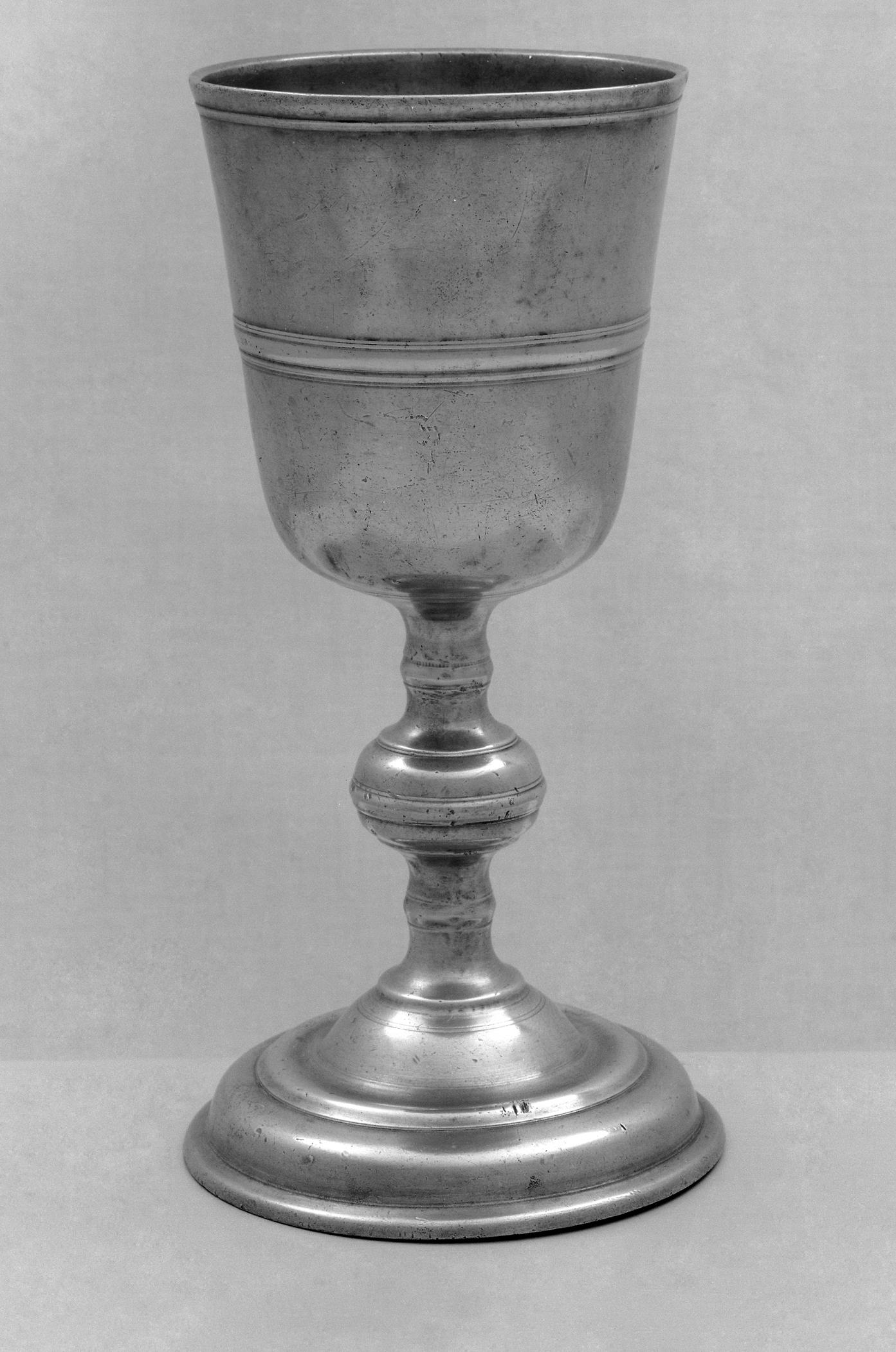 1962.0604 Pewter chalice (view 2)