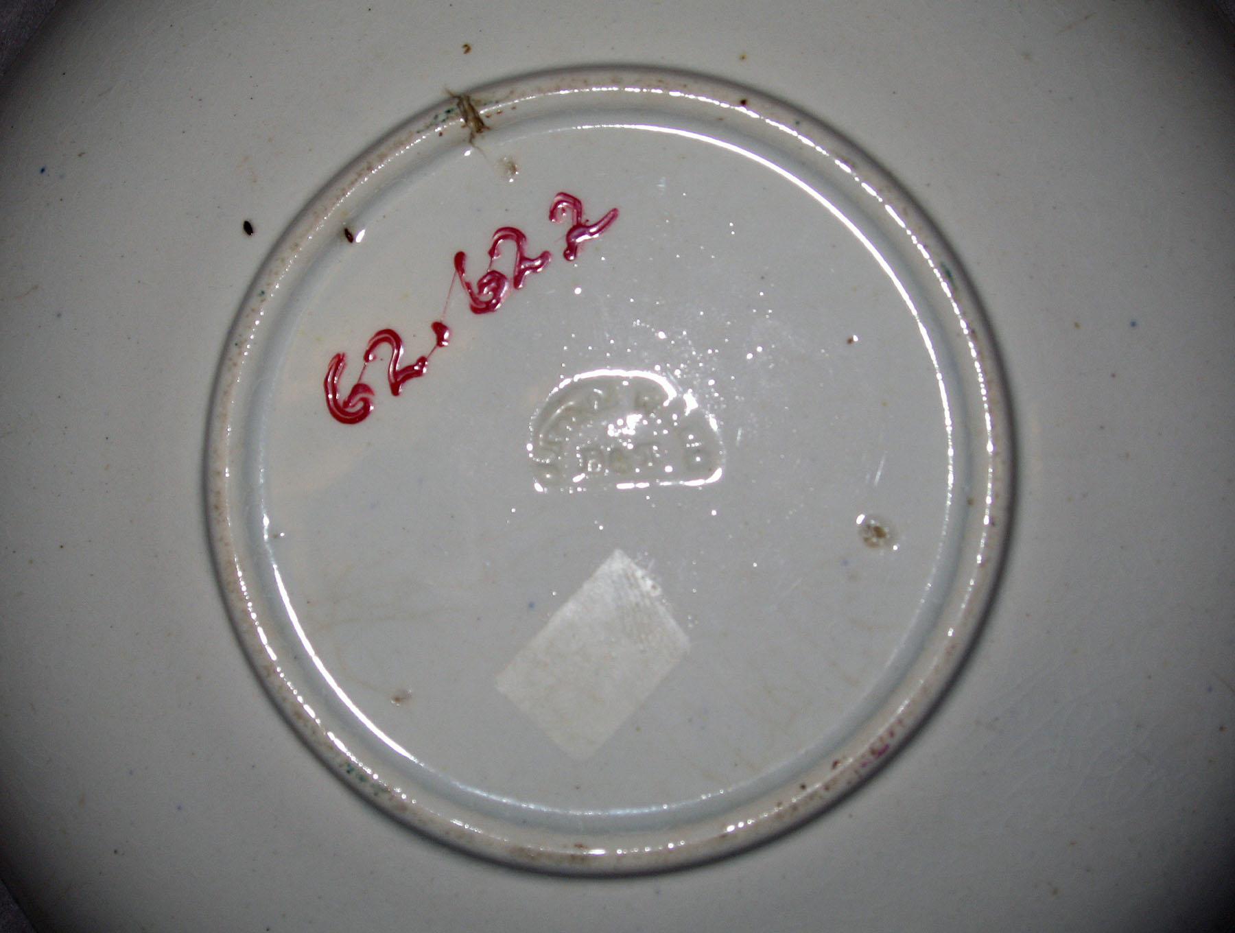 1962.0622 Pearlware saucer (mark)