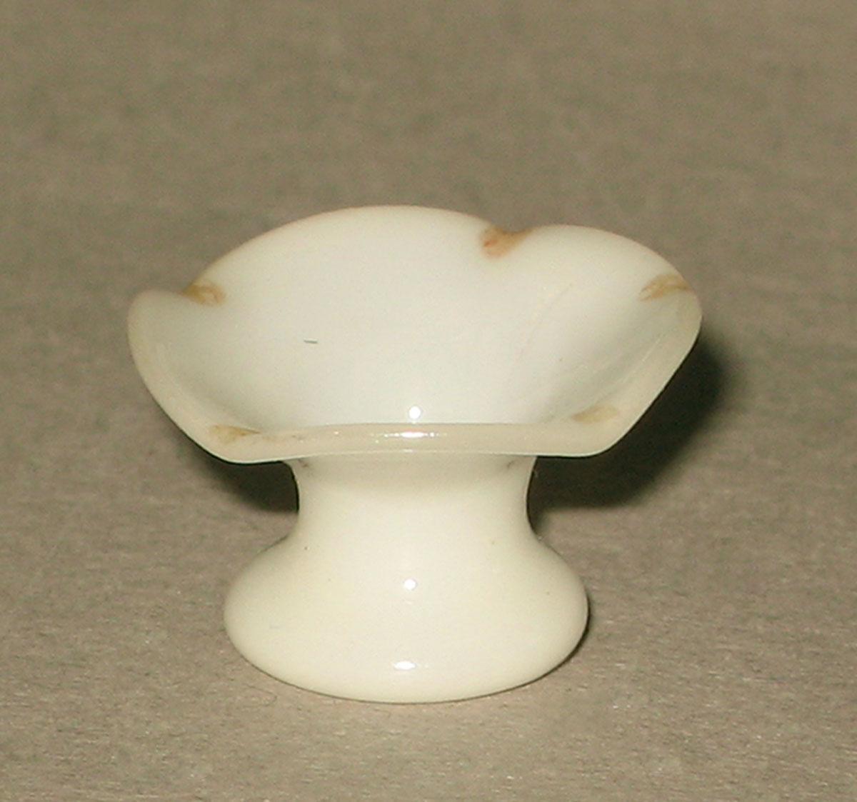 1962.0630 F Glass miniature vase