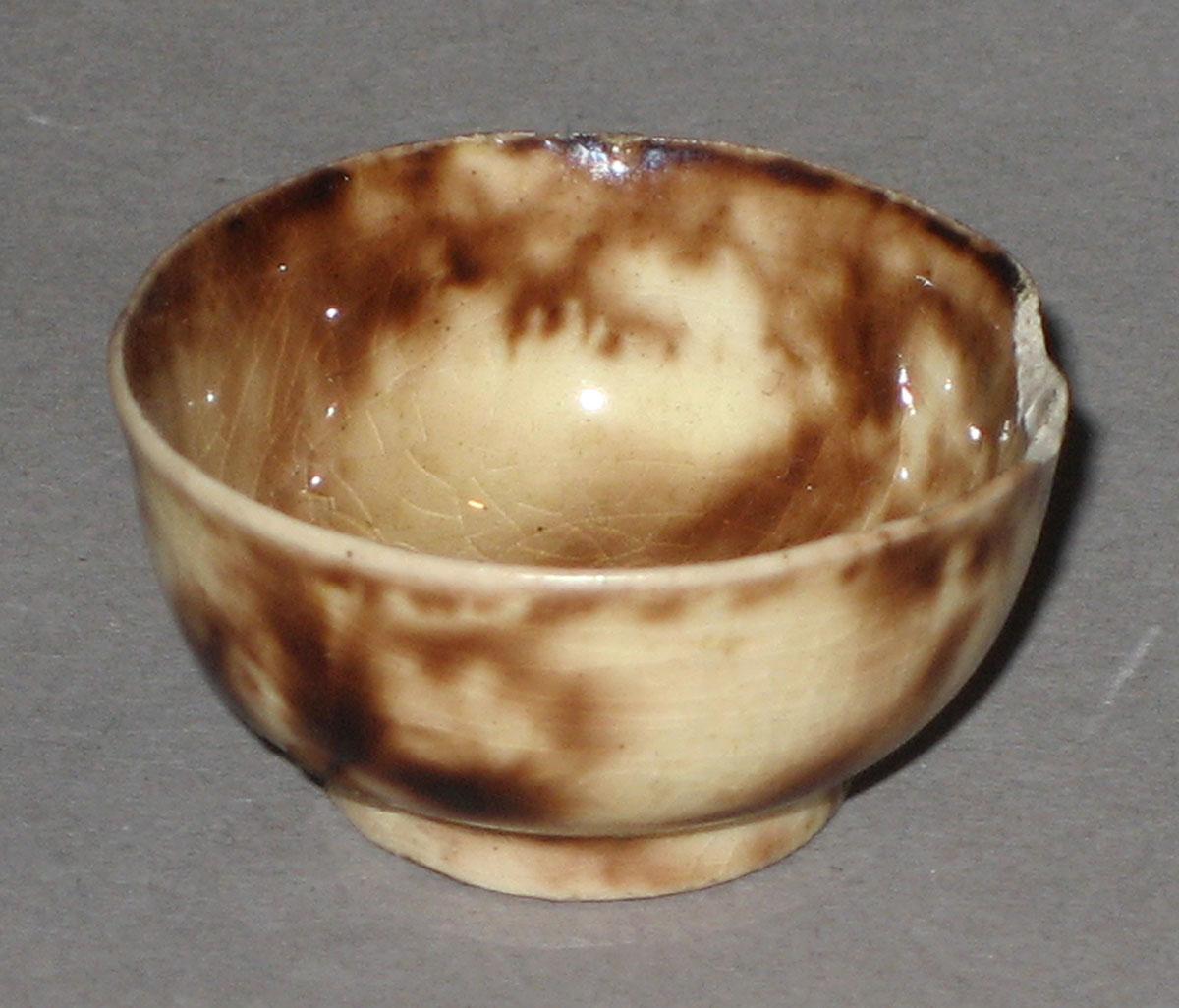 1955.0136.030 Teacup