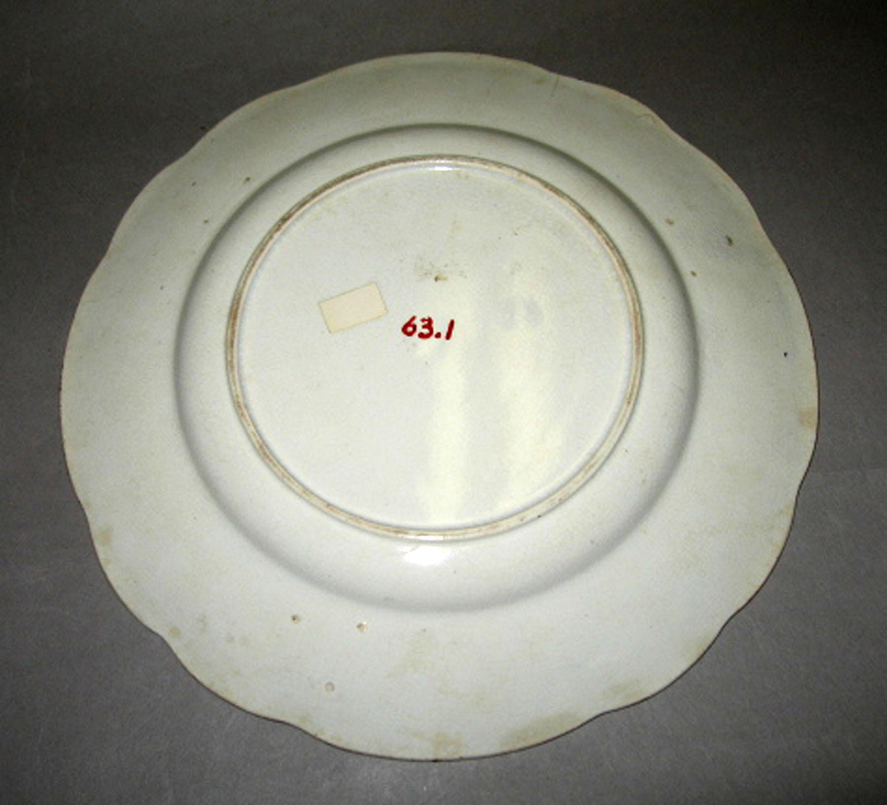 1963.0001 Earthenware plate (underside)