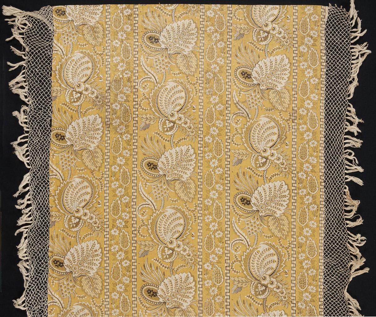 1963.0004.001 Bed hanging, detail 1