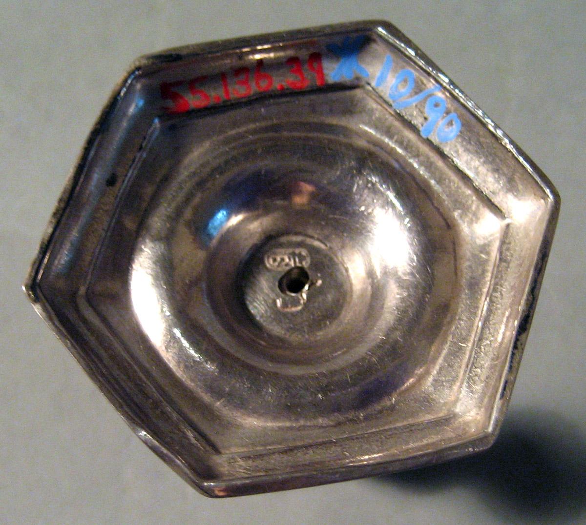1955.0136.039 Silver Candlestick underside