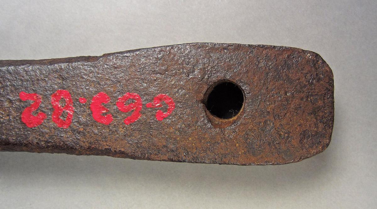 1963.0082, Bolt or rivet header, end 2 side 2
