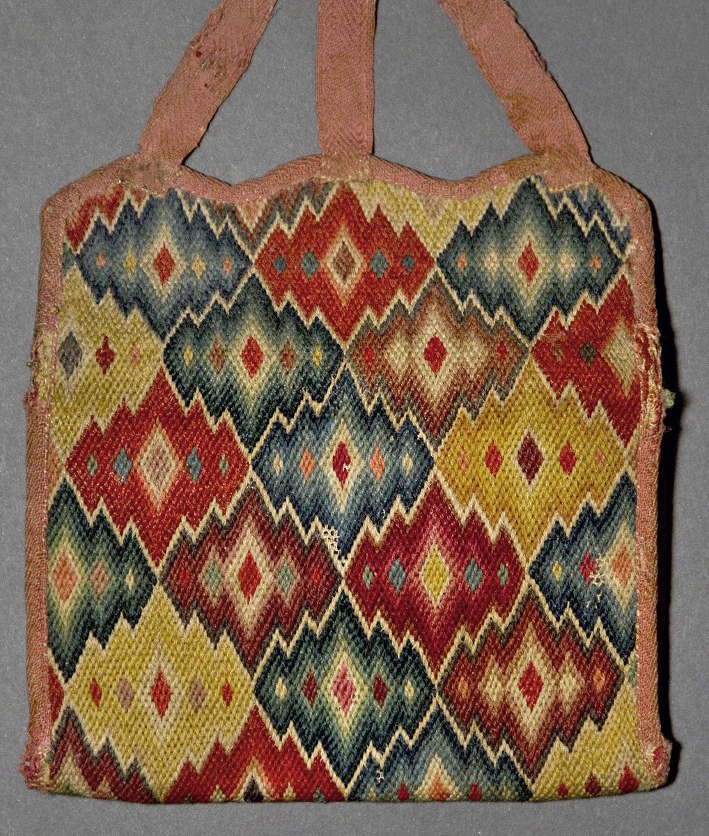 1963.0085 Pocketbook, Pattern