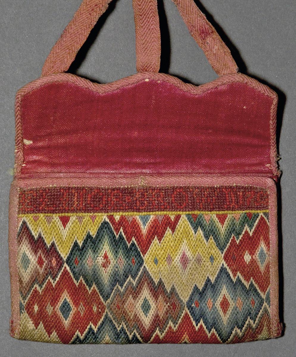 1963.0085 Pocketbook, Inside