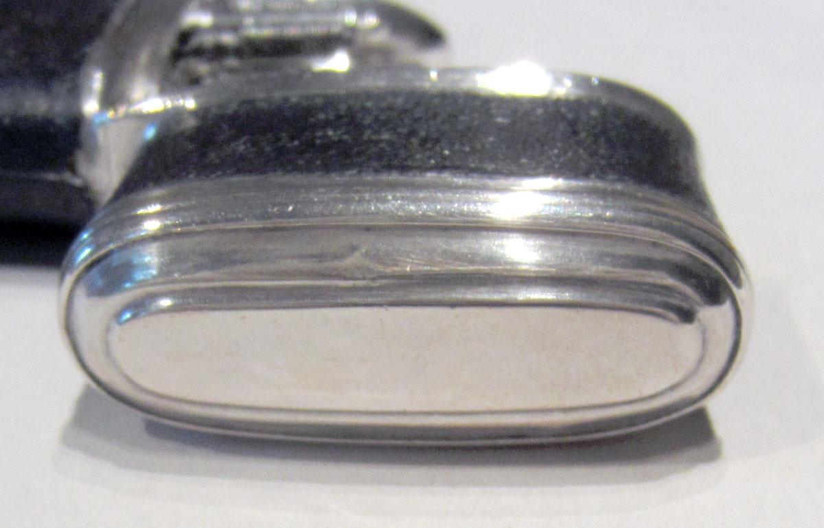 1955.0136.045 A Box detail cap