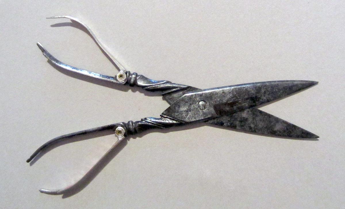 1955.0136.045 H Silver Scissors open