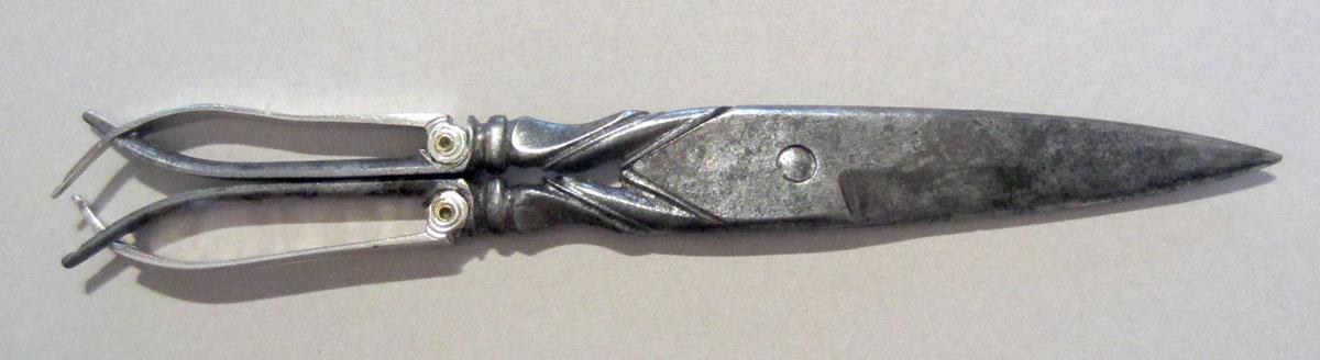 1955.0136.045 H Silver Scissors underside