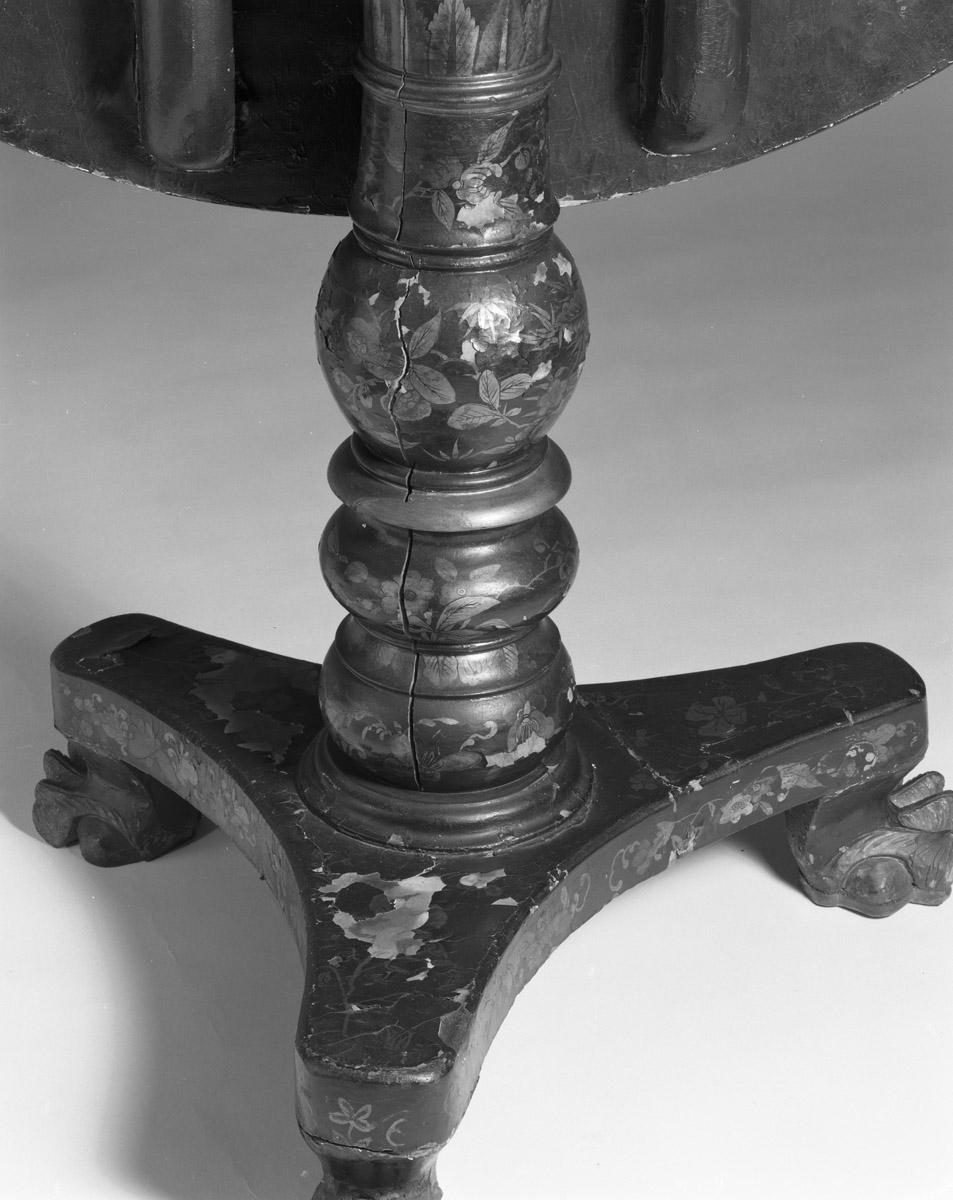 1963.0096 bottom of table