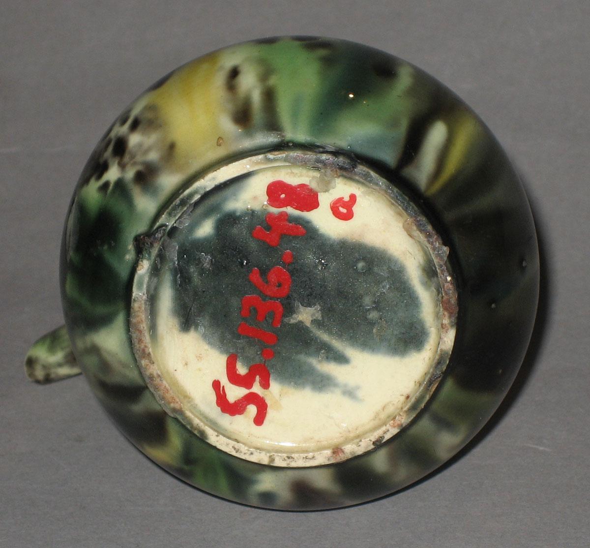 1955.0136.048 A Teapot (underside)