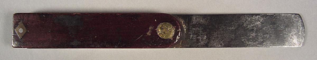 1957.0156.003 Bevel square, side 2