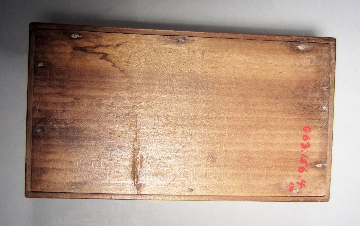 1963.0156.004 A-B Box, Base