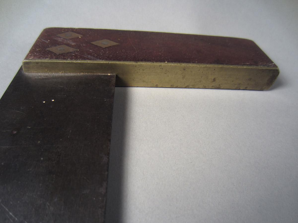 1963.0156.005 Square, Brass trim
