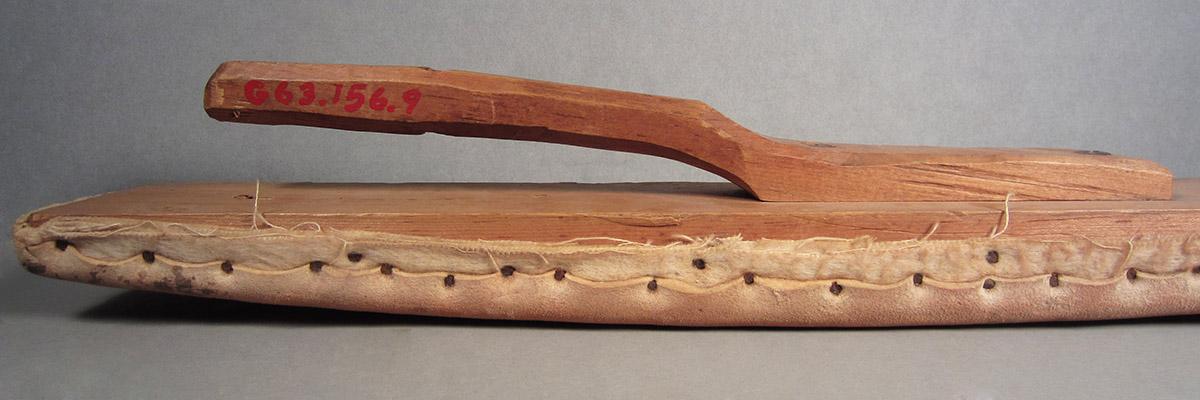 1963.0156.009, Buffer, handle detail