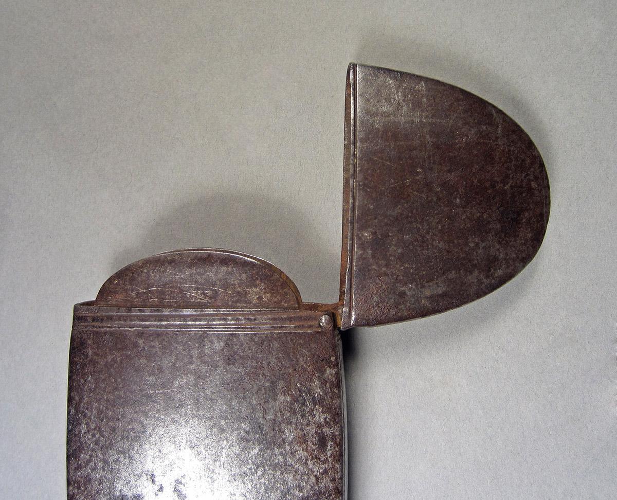 1963.0156.014 B, Eyeglasses case, lid