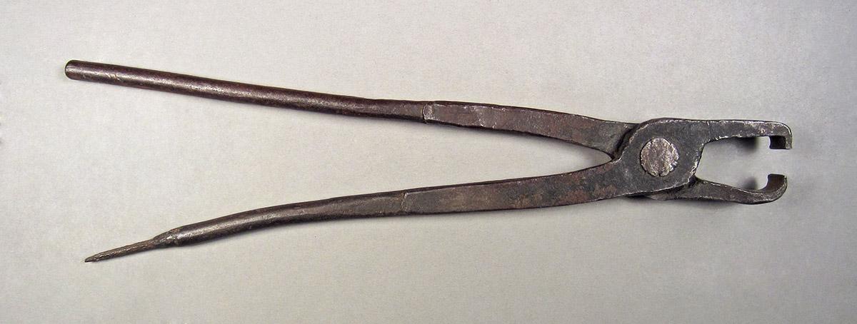 1963.0156.058, Pincers, side 3
