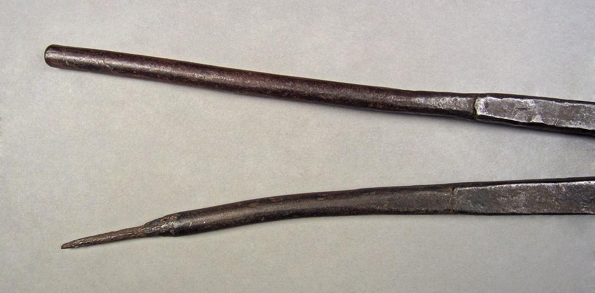 1963.0156.058, Pincers, handles 2