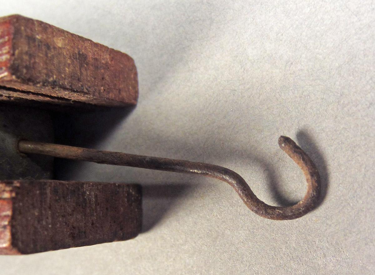 1963.0156.065, Pendulum hanger, hook detail